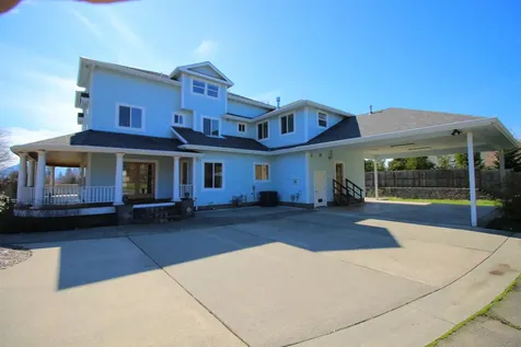 1316 NE Evans Street Grants Pass OR 97526