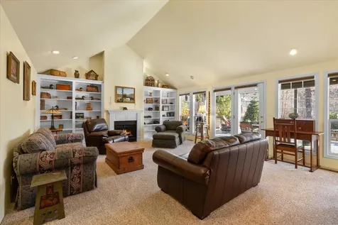 4608 Eagle Trace Drive Medford OR 97504