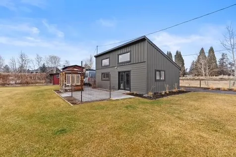 64835 Hunnell Road Bend OR 97703