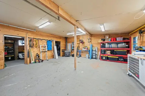 64835 Hunnell Road Bend OR 97703