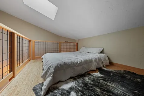 64835 Hunnell Road Bend OR 97703