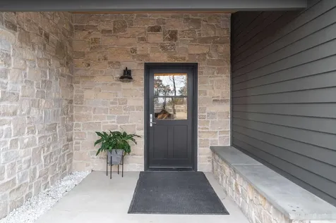 64835 Hunnell Road Bend OR 97703