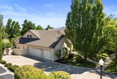271 Island Pointe Drive Medford OR 97504