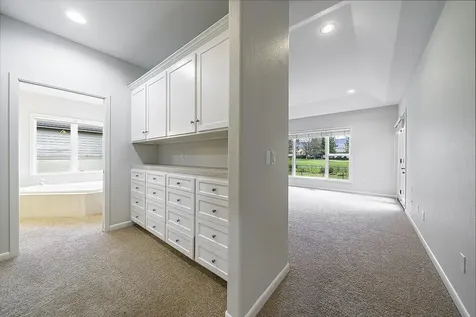 271 Island Pointe Drive Medford OR 97504