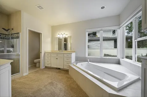 271 Island Pointe Drive Medford OR 97504