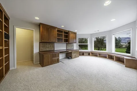 271 Island Pointe Drive Medford OR 97504
