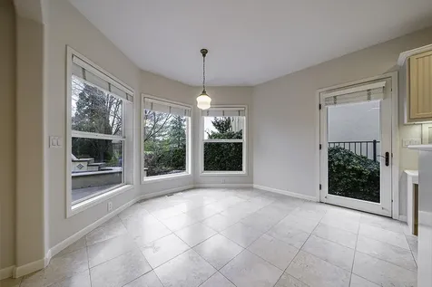 271 Island Pointe Drive Medford OR 97504