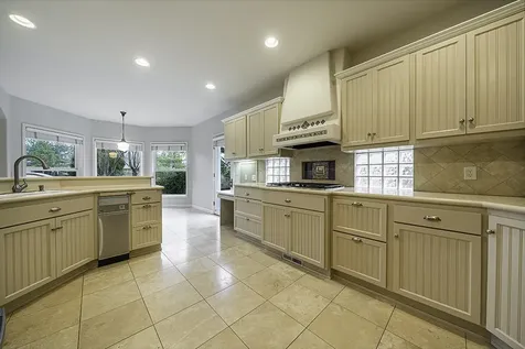 271 Island Pointe Drive Medford OR 97504