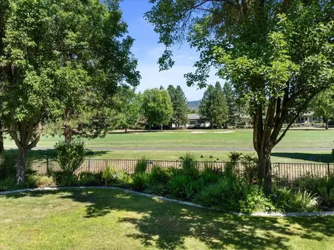271 Island Pointe Drive Medford OR 97504
