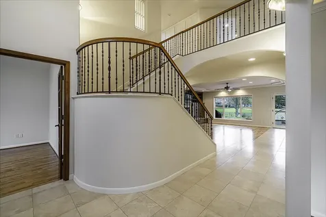 271 Island Pointe Drive Medford OR 97504