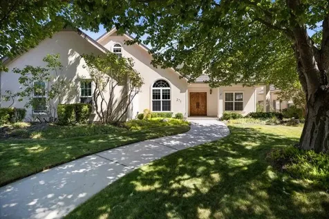 271 Island Pointe Drive Medford OR 97504