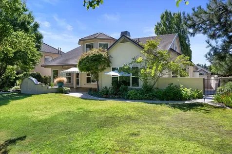 271 Island Pointe Drive Medford OR 97504