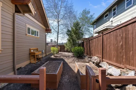 19411 W Campbell Road Bend OR 97702