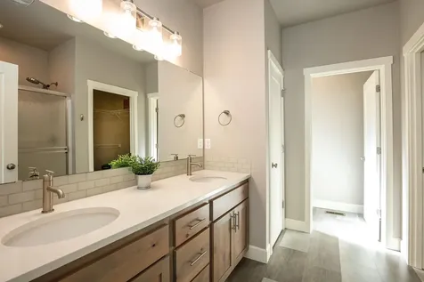 737 NW 13th Street Redmond OR 97756