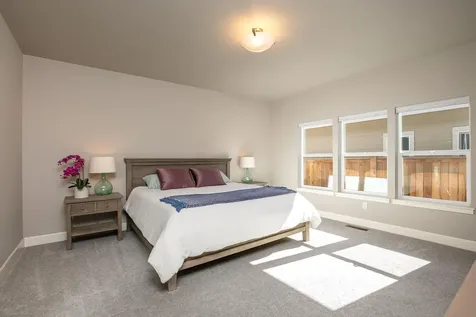 737 NW 13th Street Redmond OR 97756