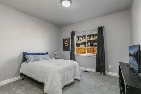 737 NW 13th Street Redmond OR 97756