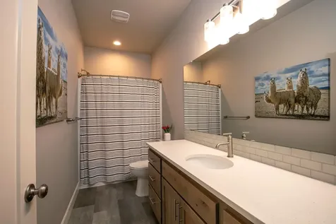 737 NW 13th Street Redmond OR 97756