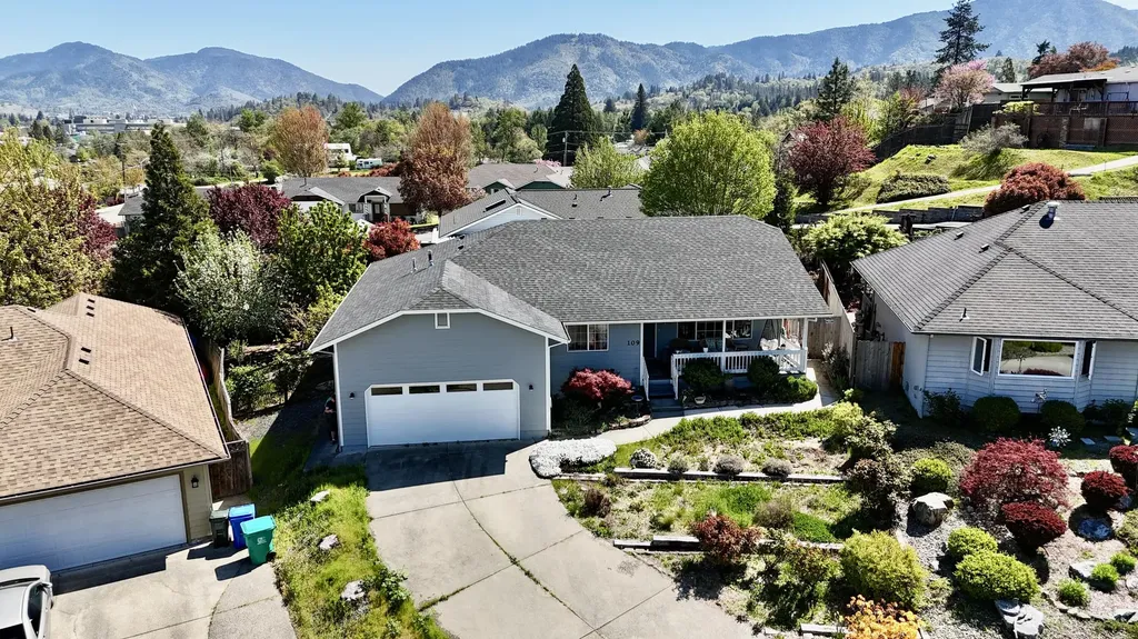 109 Shoemaker Way Grants Pass OR 97527