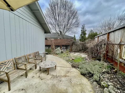 109 Shoemaker Way Grants Pass OR 97527