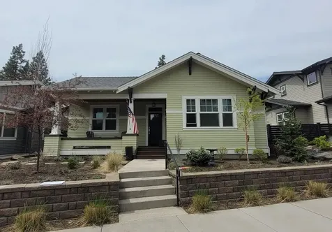 1595 NW Mount Washington Drive Bend OR 97703