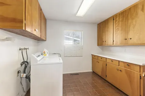 1216 NE Meier Drive Grants Pass OR 97526