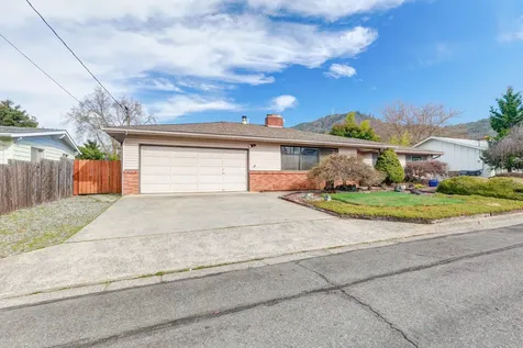 1216 NE Meier Drive Grants Pass OR 97526