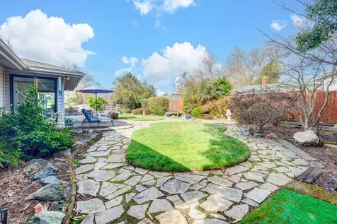 1216 NE Meier Drive Grants Pass OR 97526