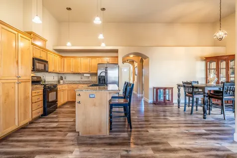 63806 Hunters Circle Bend OR 97701