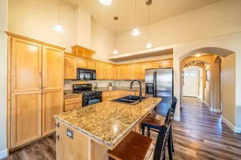 63806 Hunters Circle Bend OR 97701