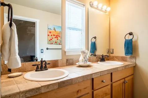 63806 Hunters Circle Bend OR 97701