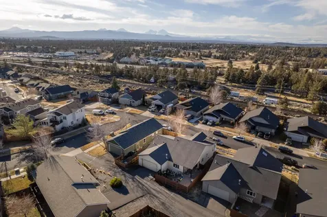63806 Hunters Circle Bend OR 97701