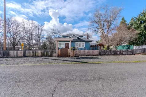 111 Kelso Street Eagle Point OR 97524