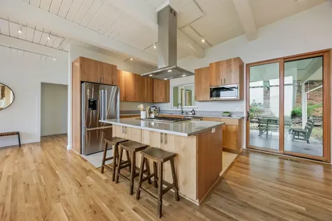 2020 Mohawk Street Ashland OR 97520