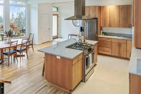 2020 Mohawk Street Ashland OR 97520