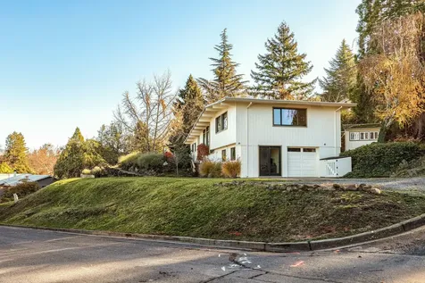 2020 Mohawk Street Ashland OR 97520
