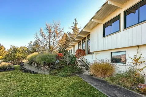 2020 Mohawk Street Ashland OR 97520