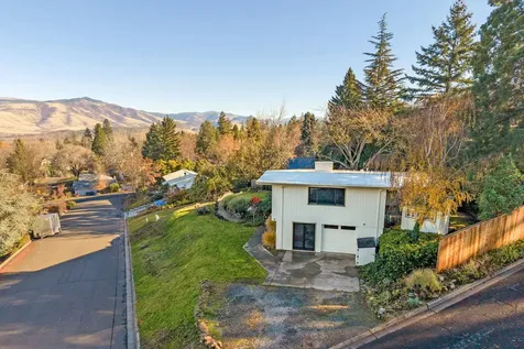 2020 Mohawk Street Ashland OR 97520