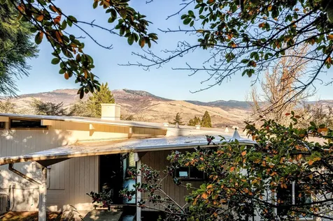 2020 Mohawk Street Ashland OR 97520