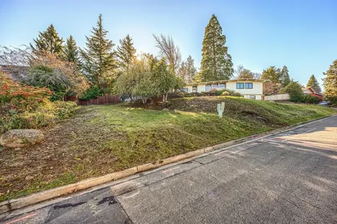 2020 Mohawk Street Ashland OR 97520