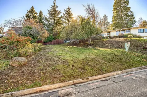2020 Mohawk Street Ashland OR 97520