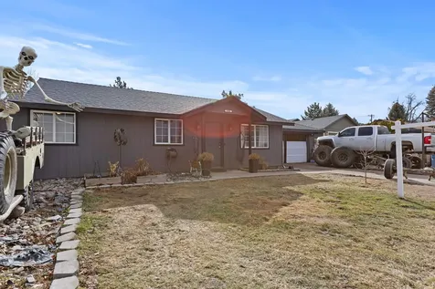3430 SW Reindeer Avenue Redmond OR 97756