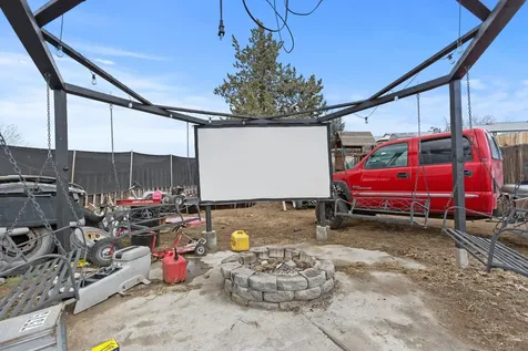 3430 SW Reindeer Avenue Redmond OR 97756