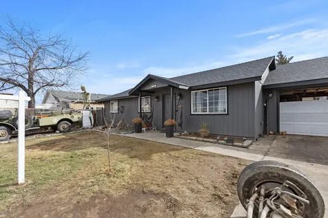 3430 SW Reindeer Avenue Redmond OR 97756