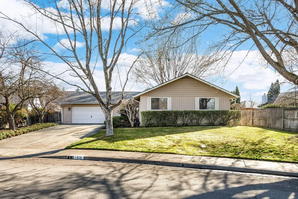 519 Hogan Avenue Medford OR 97504