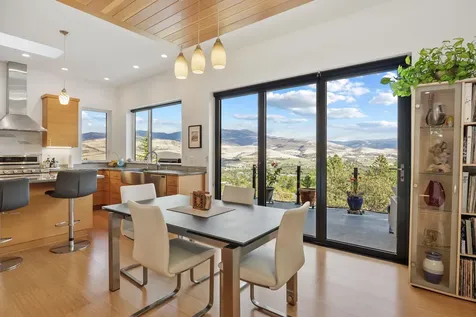 350 Fernwood Drive Ashland OR 97520