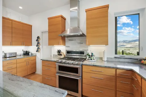 350 Fernwood Drive Ashland OR 97520