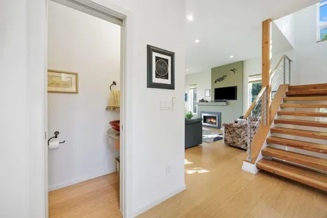 350 Fernwood Drive Ashland OR 97520