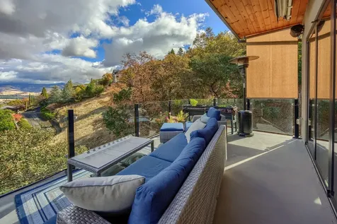 350 Fernwood Drive Ashland OR 97520
