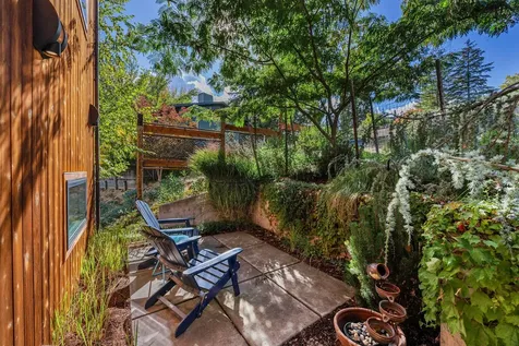 350 Fernwood Drive Ashland OR 97520
