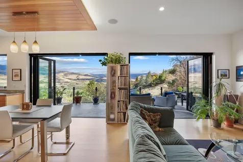 350 Fernwood Drive Ashland OR 97520